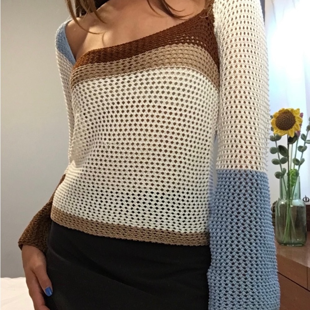 Crochet long sleeve top